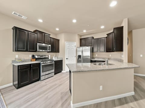 Photograph 9 of 3504 Humbug Dr