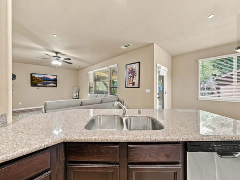 Photograph 11 of 3504 Humbug Dr